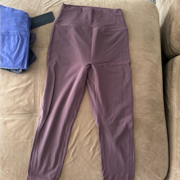 Smoked cherry Buffbunny legacy leggings - Picture 2 of 5